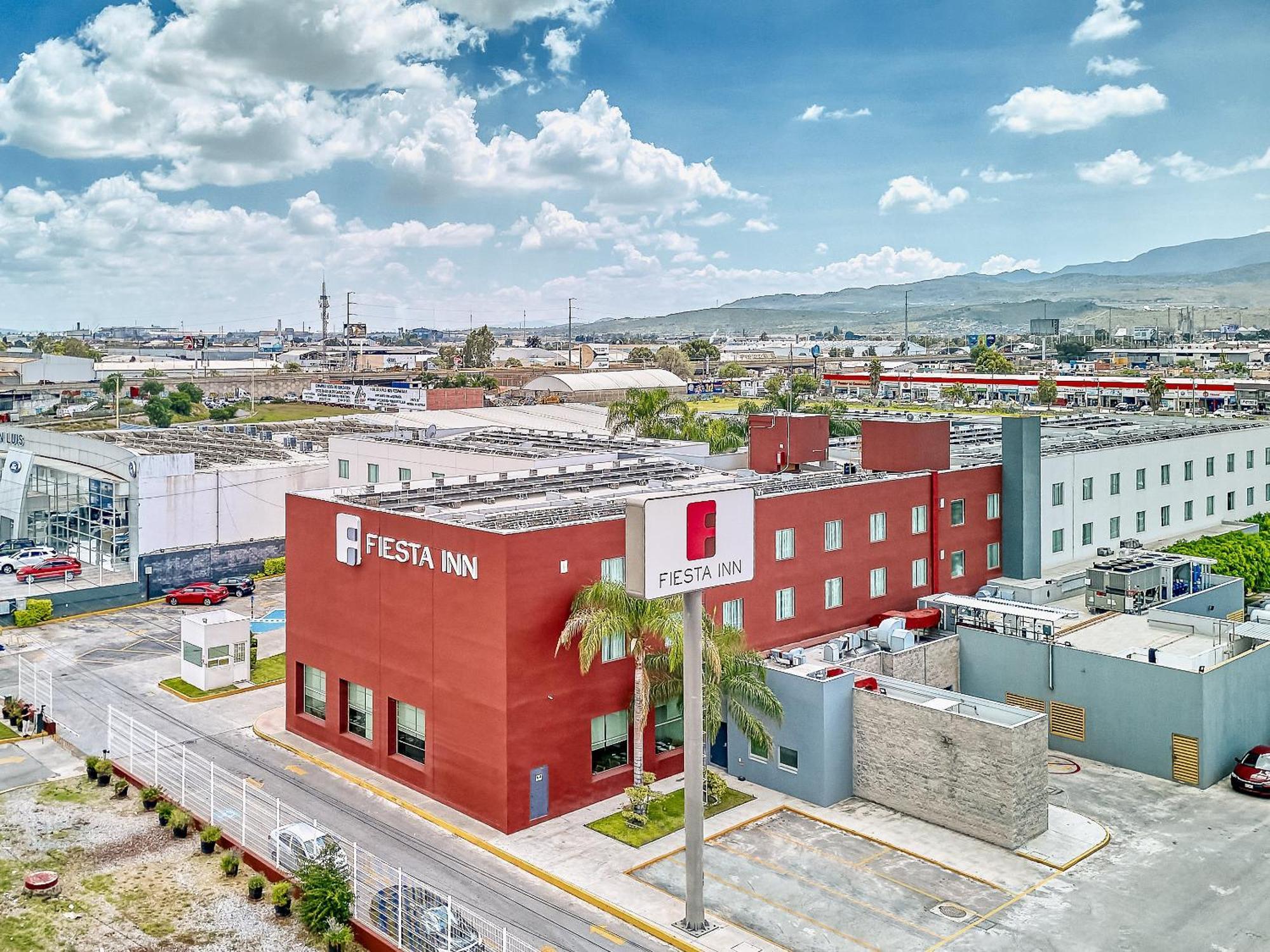 Fiesta Inn Express San Luis Potosi Oriente Exterior photo