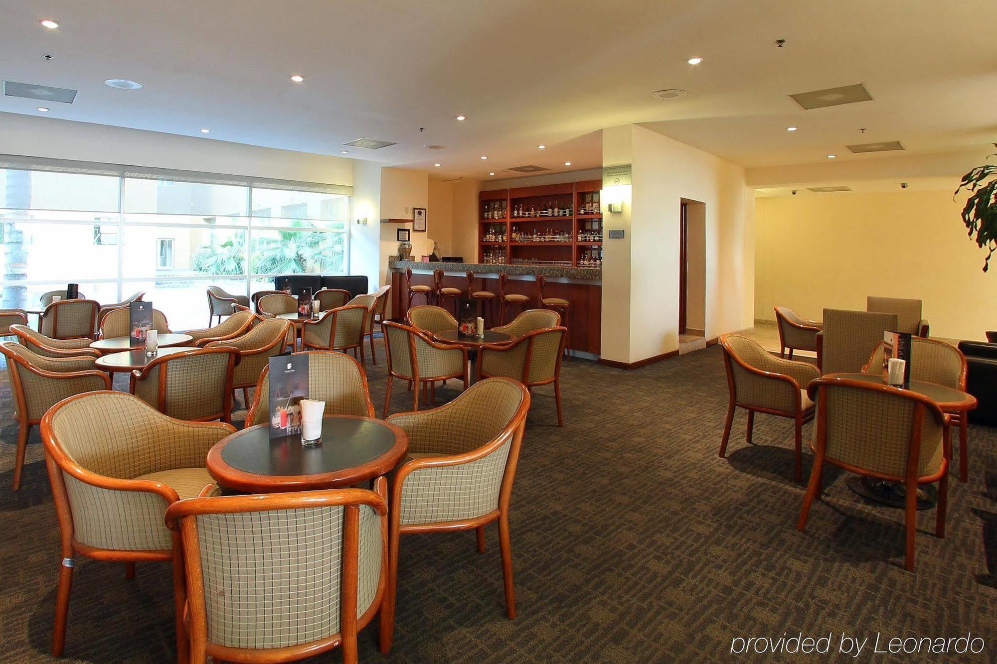 Fiesta Inn Express San Luis Potosi Oriente Exterior photo