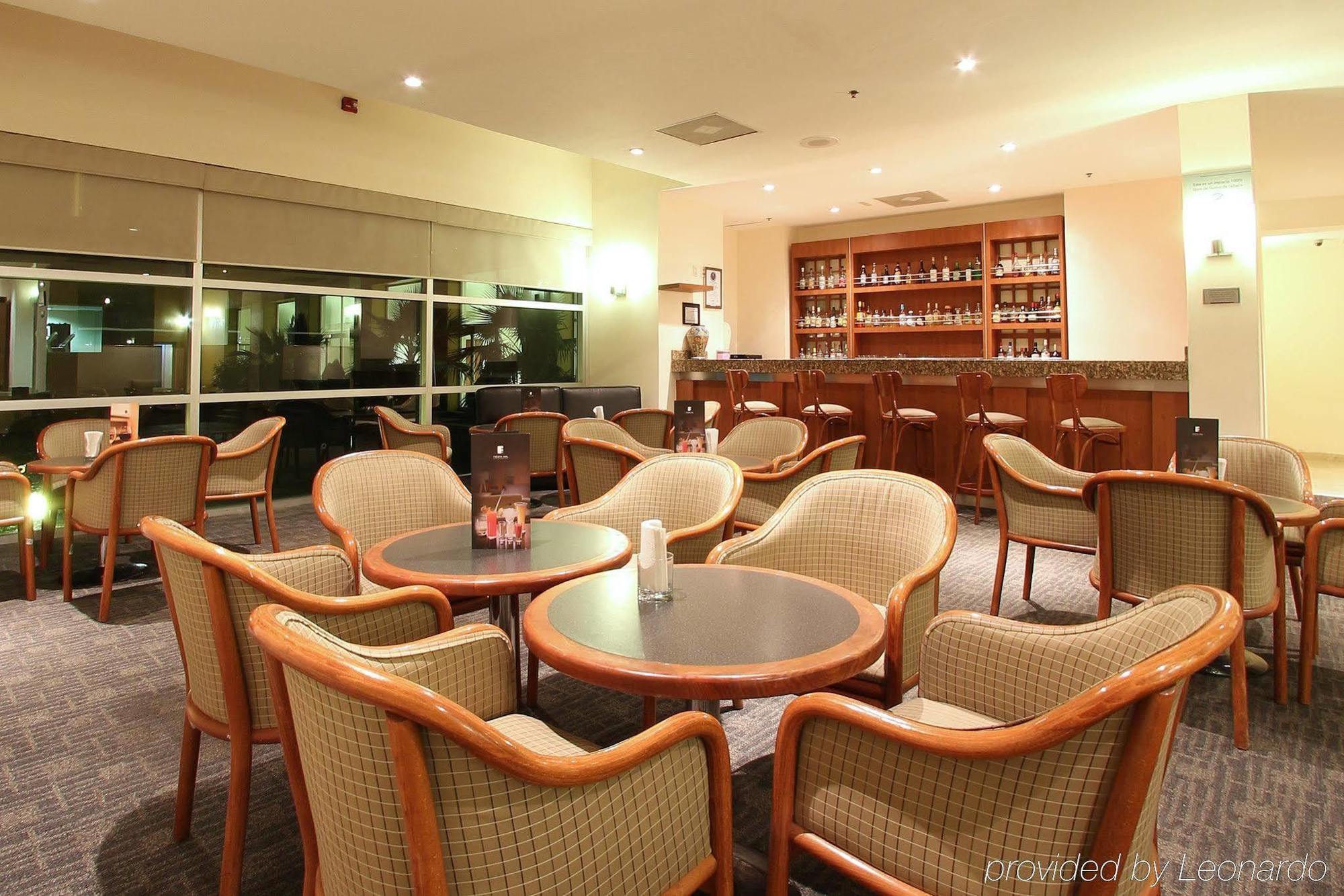 Fiesta Inn Express San Luis Potosi Oriente Exterior photo