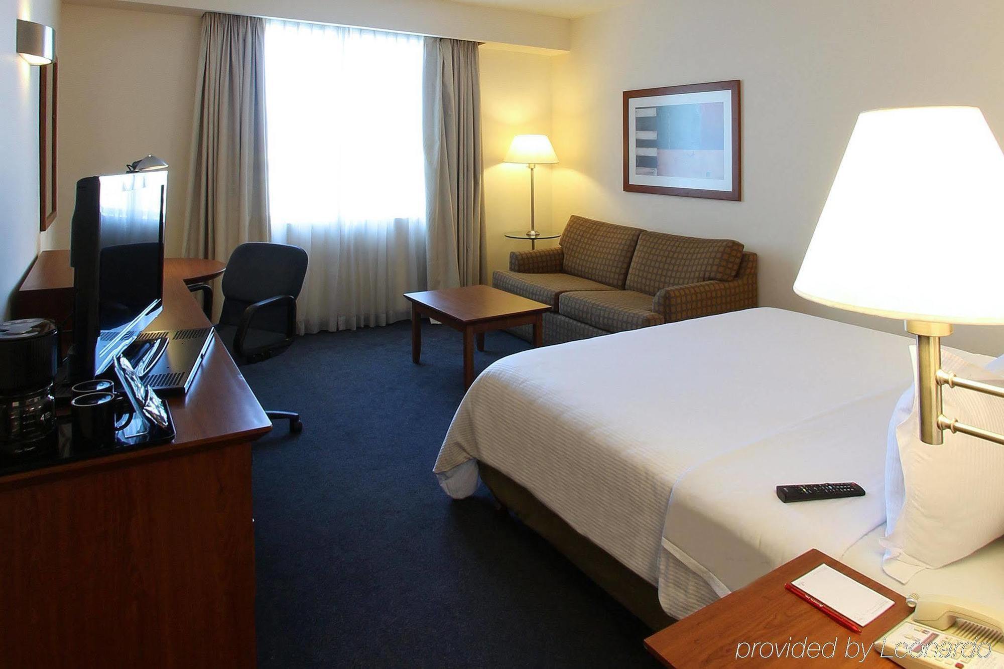 Fiesta Inn Express San Luis Potosi Oriente Exterior photo
