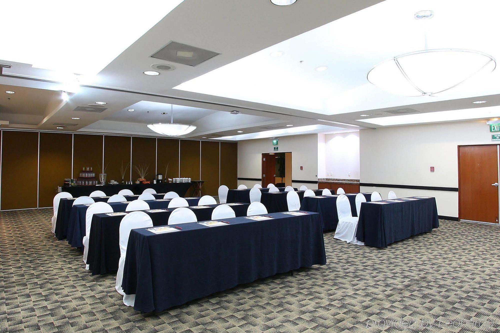 Fiesta Inn Express San Luis Potosi Oriente Exterior photo